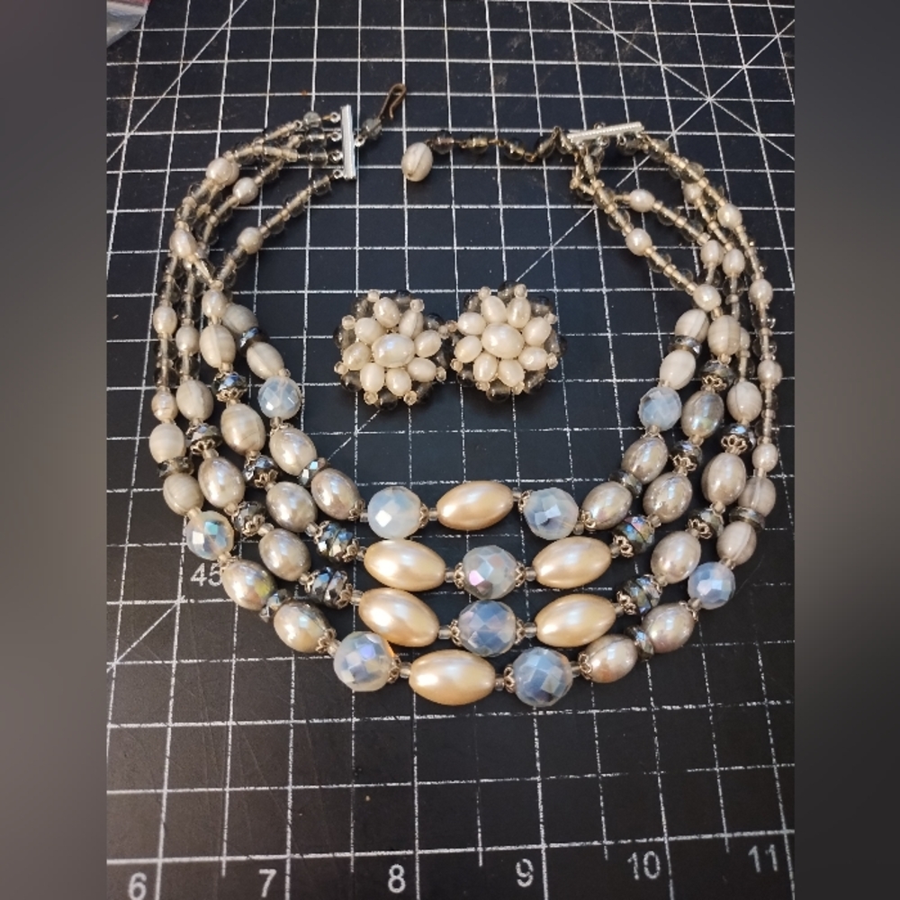 Vintage 4 Strand Art Glass Necklace With Matching Clip-On Earrings, 16 I… - Picture 9 of 9